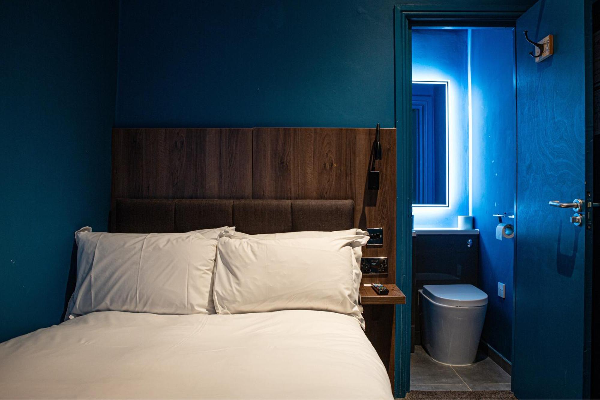 Single Room Private Bathroom